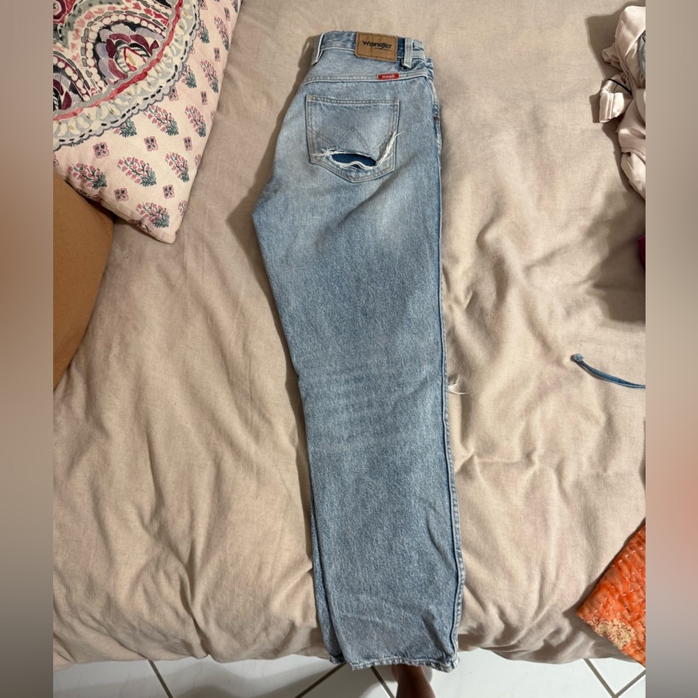 distressed wrangler jeans